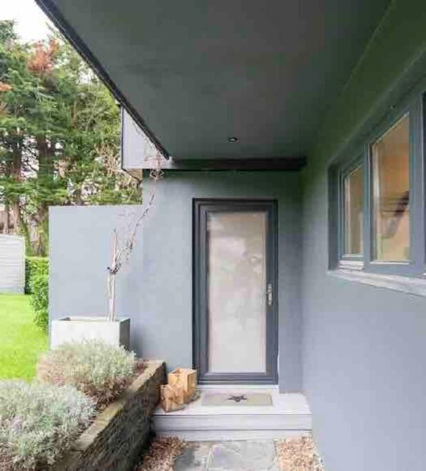Beautiful Garden Apartment With Private Patio And Garden View Dublin Extérieur photo